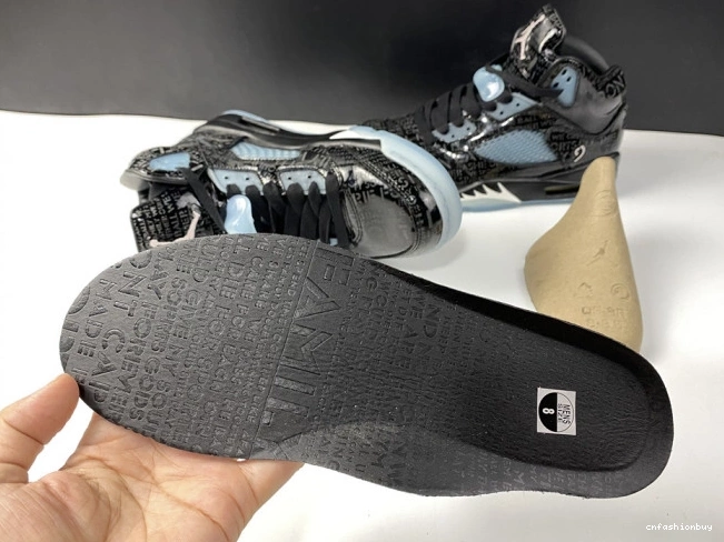 Doernbecher AIR 633068-010 Jordan Retro 5 0720